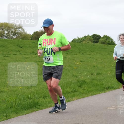 04.05.2025 - 8. Wedeler Halbmarathon Lena Gebhardt http://msf.ph/oto/7836140 04.05.2025 11:30:04 Laufen 191, 389 meine-sportfotos.de