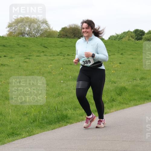 04.05.2025 - 8. Wedeler Halbmarathon Lena Gebhardt http://msf.ph/oto/7836155 04.05.2025 11:30:06 Laufen 389 meine-sportfotos.de