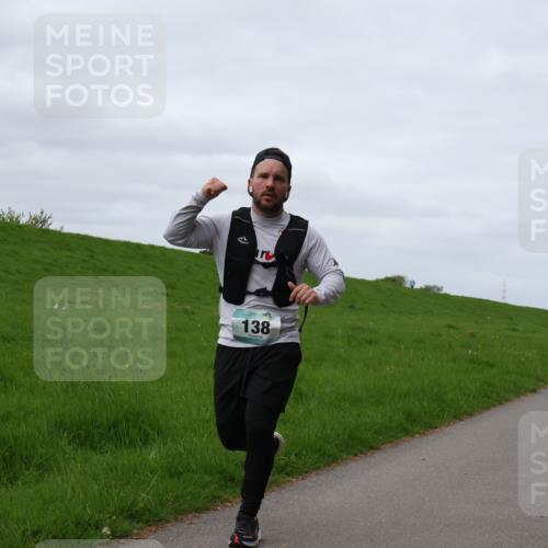 04.05.2025 - 8. Wedeler Halbmarathon Yannick Fuchs http://msf.ph/oto/7836166 04.05.2025 11:45:15 Laufen 138 meine-sportfotos.de