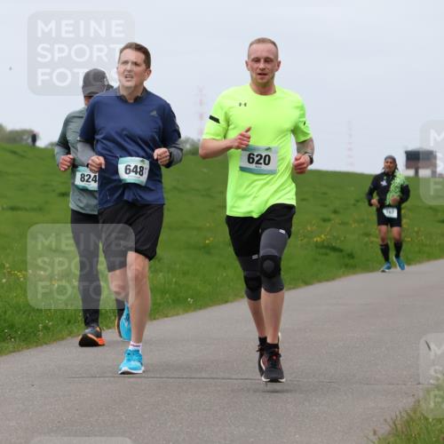 04.05.2025 - 8. Wedeler Halbmarathon Lena Gebhardt http://msf.ph/oto/7836231 04.05.2025 11:30:12 Laufen 824, 648, 620, 267 meine-sportfotos.de