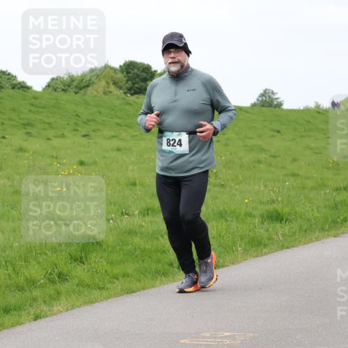 04.05.2025 - 8. Wedeler Halbmarathon Lena Gebhardt http://msf.ph/oto/7836260 04.05.2025 11:30:16 Laufen 824 meine-sportfotos.de