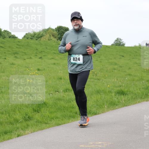 04.05.2025 - 8. Wedeler Halbmarathon Lena Gebhardt http://msf.ph/oto/7836265 04.05.2025 11:30:16 Laufen 824 meine-sportfotos.de