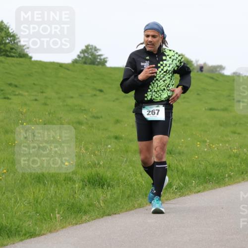 04.05.2025 - 8. Wedeler Halbmarathon Lena Gebhardt http://msf.ph/oto/7836299 04.05.2025 11:30:25 Laufen 267 meine-sportfotos.de