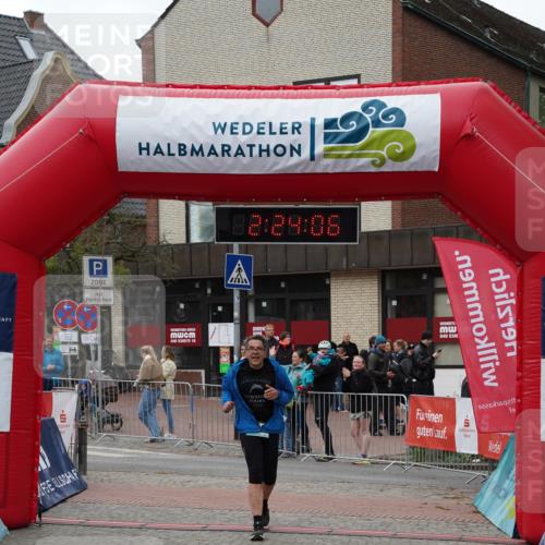 04.05.2025 - 8. Wedeler Halbmarathon Felixshl http://msf.ph/oto/7836353 04.05.2025 12:24:04 Ziel 239 meine-sportfotos.de