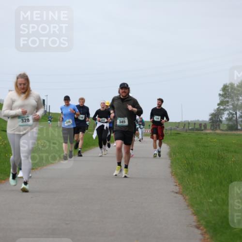 04.05.2025 - 8. Wedeler Halbmarathon Yannick Fuchs http://msf.ph/oto/7836363 04.05.2025 11:45:31 Laufen 328, 345 meine-sportfotos.de