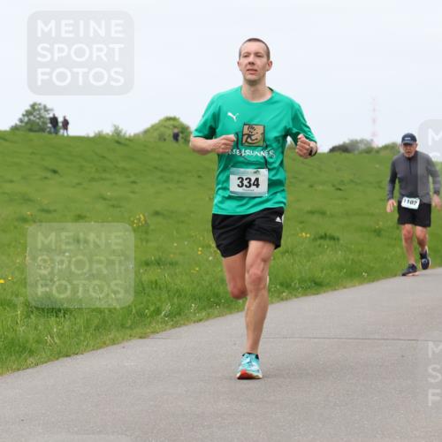 04.05.2025 - 8. Wedeler Halbmarathon Lena Gebhardt http://msf.ph/oto/7836369 04.05.2025 11:30:35 Laufen 334, 1102 meine-sportfotos.de