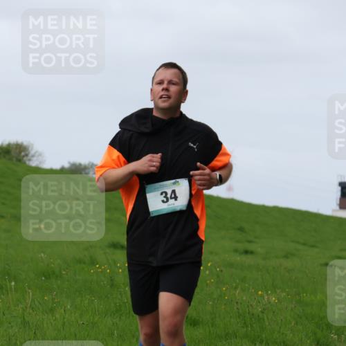 04.05.2025 - 8. Wedeler Halbmarathon Yannick Fuchs http://msf.ph/oto/7836417 04.05.2025 11:45:33 Laufen 34, 328 meine-sportfotos.de