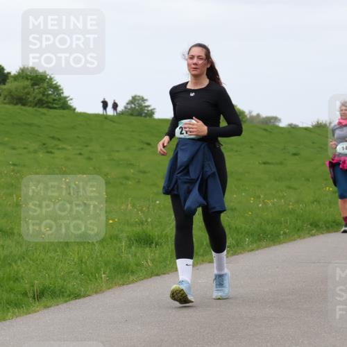 04.05.2025 - 8. Wedeler Halbmarathon Lena Gebhardt http://msf.ph/oto/7836436 04.05.2025 11:30:47 Laufen 6, 14 meine-sportfotos.de