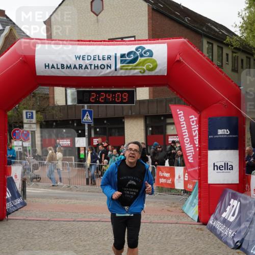04.05.2025 - 8. Wedeler Halbmarathon Felixshl http://msf.ph/oto/7836467 04.05.2025 12:24:07 Ziel 239 meine-sportfotos.de