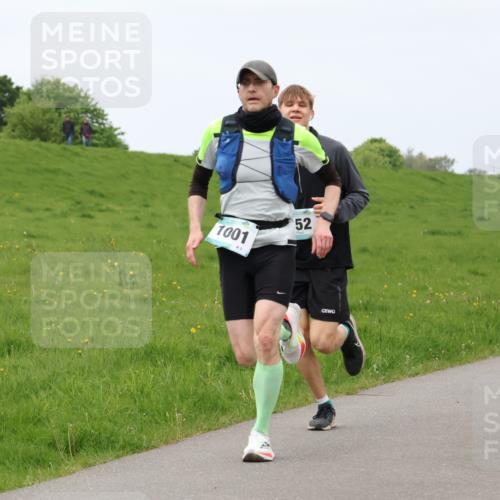 04.05.2025 - 8. Wedeler Halbmarathon Lena Gebhardt http://msf.ph/oto/7836469 04.05.2025 11:31:00 Laufen 1001, 52, 163 meine-sportfotos.de