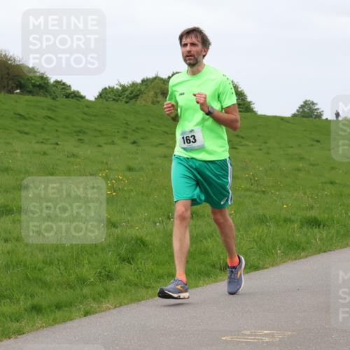 04.05.2025 - 8. Wedeler Halbmarathon Lena Gebhardt http://msf.ph/oto/7836506 04.05.2025 11:31:04 Laufen 163 meine-sportfotos.de