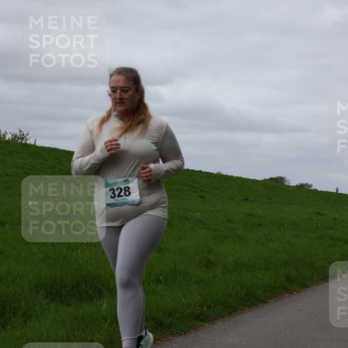 04.05.2025 - 8. Wedeler Halbmarathon Yannick Fuchs http://msf.ph/oto/7836579 04.05.2025 11:45:41 Laufen 328, 345 meine-sportfotos.de