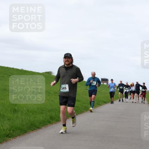 04.05.2025 - 8. Wedeler Halbmarathon Yannick Fuchs http://msf.ph/oto/7836600 04.05.2025 11:45:42 Laufen 345 meine-sportfotos.de