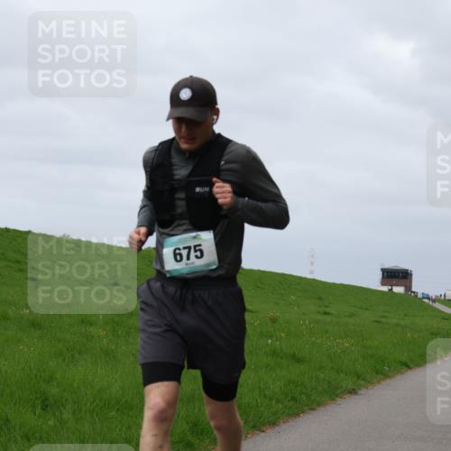 04.05.2025 - 8. Wedeler Halbmarathon Yannick Fuchs http://msf.ph/oto/7836620 04.05.2025 11:59:40 Laufen 675 meine-sportfotos.de