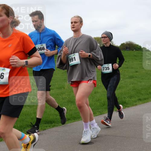 04.05.2025 - 8. Wedeler Halbmarathon Lena Gebhardt http://msf.ph/oto/7836622 04.05.2025 11:31:35 Laufen 946, 066, 991, 735 meine-sportfotos.de