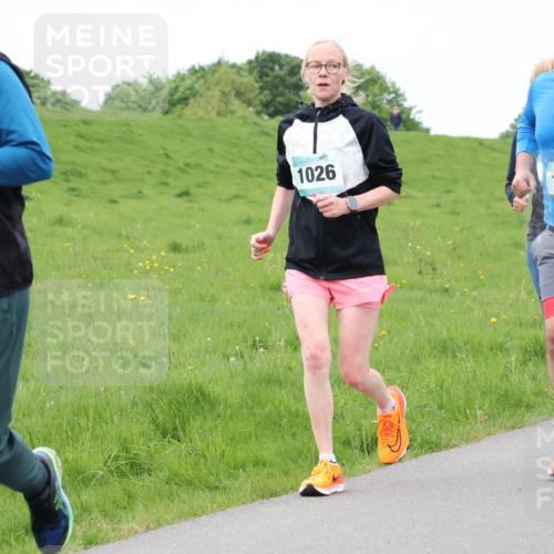 04.05.2025 - 8. Wedeler Halbmarathon Lena Gebhardt http://msf.ph/oto/7836646 04.05.2025 11:31:39 Laufen 712, 1026, 1025 meine-sportfotos.de
