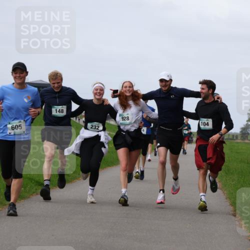 04.05.2025 - 8. Wedeler Halbmarathon Yannick Fuchs http://msf.ph/oto/7836691 04.05.2025 11:45:45 Laufen 605, 148, 232, 928, 104 meine-sportfotos.de