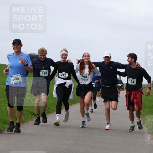 04.05.2025 - 8. Wedeler Halbmarathon Yannick Fuchs http://msf.ph/oto/7836702 04.05.2025 11:45:45 Laufen 148, 232, 928, 605, 104 meine-sportfotos.de