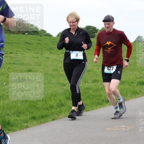 04.05.2025 - 8. Wedeler Halbmarathon Lena Gebhardt http://msf.ph/oto/7836729 04.05.2025 11:31:47 Laufen 395, 2, 114, 3, 527 meine-sportfotos.de