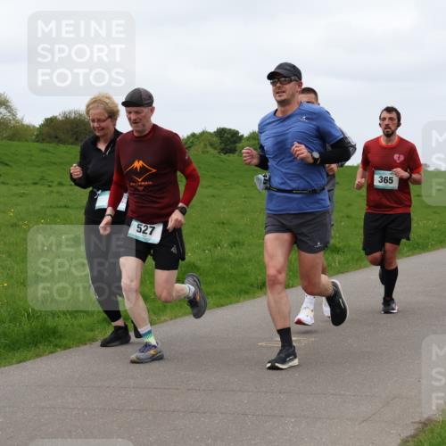 04.05.2025 - 8. Wedeler Halbmarathon Lena Gebhardt http://msf.ph/oto/7836738 04.05.2025 11:31:47 Laufen 527, 365 meine-sportfotos.de