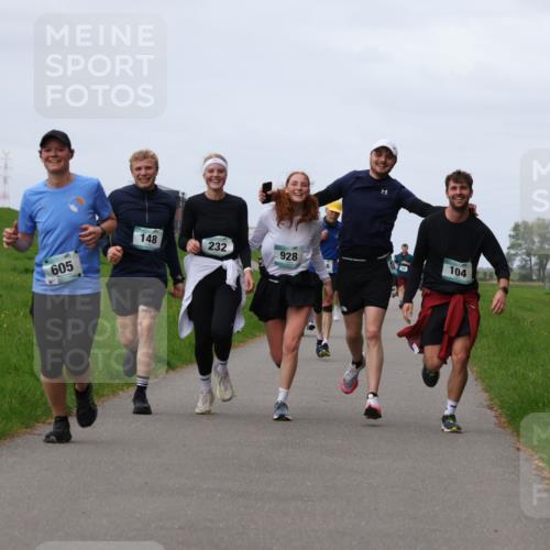 04.05.2025 - 8. Wedeler Halbmarathon Yannick Fuchs http://msf.ph/oto/7836765 04.05.2025 11:45:46 Laufen 148, 232, 928, 6, 605, 104 meine-sportfotos.de