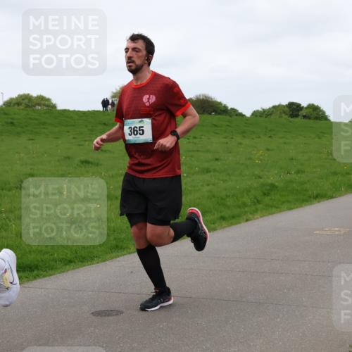 04.05.2025 - 8. Wedeler Halbmarathon Lena Gebhardt http://msf.ph/oto/7836775 04.05.2025 11:31:49 Laufen 365 meine-sportfotos.de