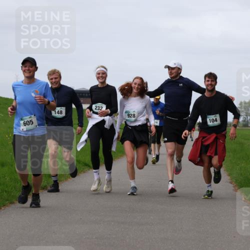 04.05.2025 - 8. Wedeler Halbmarathon Yannick Fuchs http://msf.ph/oto/7836791 04.05.2025 11:45:47 Laufen 148, 605, 232, 928, 16, 104 meine-sportfotos.de