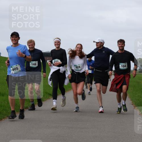 04.05.2025 - 8. Wedeler Halbmarathon Yannick Fuchs http://msf.ph/oto/7836794 04.05.2025 11:45:47 Laufen 148, 605, 232, 928, 16, 104 meine-sportfotos.de