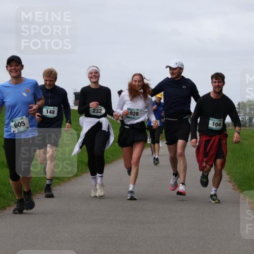 04.05.2025 - 8. Wedeler Halbmarathon Yannick Fuchs http://msf.ph/oto/7836808 04.05.2025 11:45:47 Laufen 148, 232, 928, 104, 605 meine-sportfotos.de