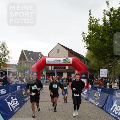 04.05.2025 - 8. Wedeler Halbmarathon Felixshl http://msf.ph/oto/7836810 04.05.2025 12:25:47 Ziel 41, 129, 133, 938 meine-sportfotos.de