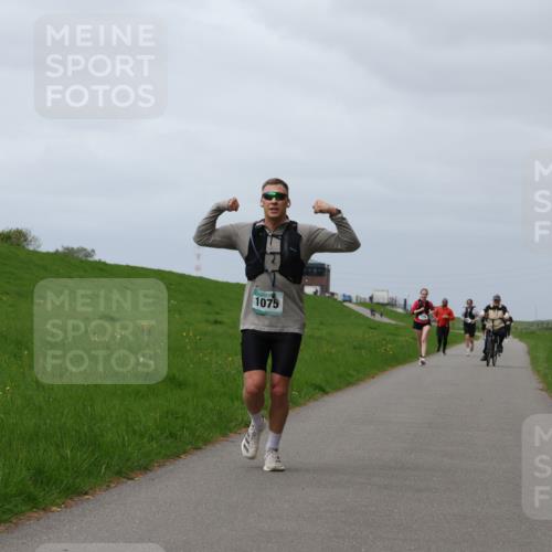 04.05.2025 - 8. Wedeler Halbmarathon Yannick Fuchs http://msf.ph/oto/7836833 04.05.2025 11:59:51 Laufen 1075 meine-sportfotos.de