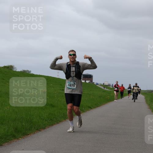 04.05.2025 - 8. Wedeler Halbmarathon Yannick Fuchs http://msf.ph/oto/7836861 04.05.2025 11:59:52 Laufen 1075 meine-sportfotos.de