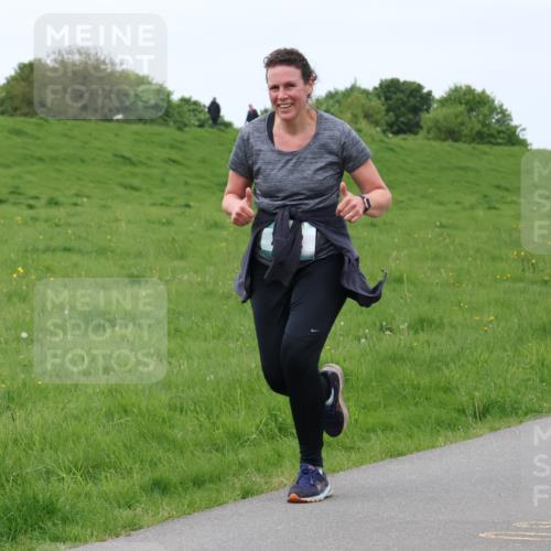 04.05.2025 - 8. Wedeler Halbmarathon Lena Gebhardt http://msf.ph/oto/7836921 04.05.2025 11:32:20 Laufen  meine-sportfotos.de