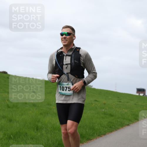 04.05.2025 - 8. Wedeler Halbmarathon Yannick Fuchs http://msf.ph/oto/7836952 04.05.2025 11:59:54 Laufen 1075 meine-sportfotos.de