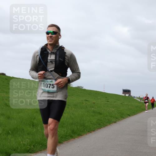 04.05.2025 - 8. Wedeler Halbmarathon Yannick Fuchs http://msf.ph/oto/7836963 04.05.2025 11:59:54 Laufen 1075 meine-sportfotos.de