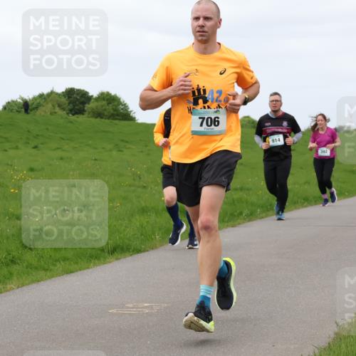 04.05.2025 - 8. Wedeler Halbmarathon Lena Gebhardt http://msf.ph/oto/7836978 04.05.2025 11:32:27 Laufen 42, 706, 914, 392 meine-sportfotos.de