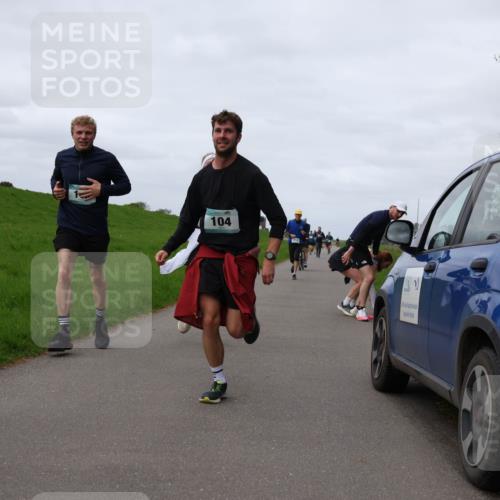 04.05.2025 - 8. Wedeler Halbmarathon Yannick Fuchs http://msf.ph/oto/7836995 04.05.2025 11:45:50 Laufen 60, 104 meine-sportfotos.de