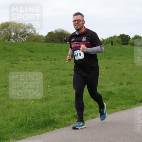 04.05.2025 - 8. Wedeler Halbmarathon Lena Gebhardt http://msf.ph/oto/7837007 04.05.2025 11:32:31 Laufen 914, 392 meine-sportfotos.de
