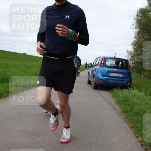 04.05.2025 - 8. Wedeler Halbmarathon Yannick Fuchs http://msf.ph/oto/7837031 04.05.2025 11:45:54 Laufen 103 meine-sportfotos.de