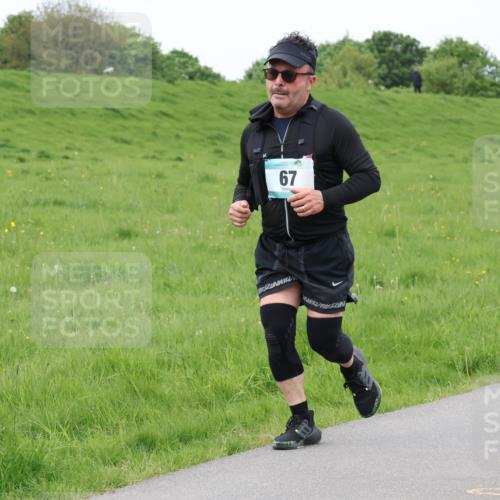 04.05.2025 - 8. Wedeler Halbmarathon Lena Gebhardt http://msf.ph/oto/7837044 04.05.2025 11:32:42 Laufen 67 meine-sportfotos.de