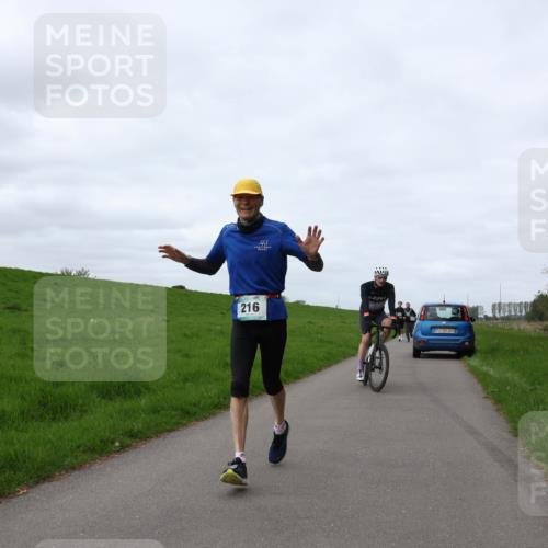 04.05.2025 - 8. Wedeler Halbmarathon Yannick Fuchs http://msf.ph/oto/7837046 04.05.2025 11:45:56 Laufen 216, 00, 21, 103 meine-sportfotos.de