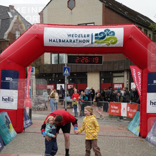04.05.2025 - 8. Wedeler Halbmarathon Felixshl http://msf.ph/oto/7837065 04.05.2025 12:26:17 Ziel 891 meine-sportfotos.de