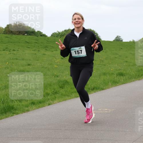 04.05.2025 - 8. Wedeler Halbmarathon Lena Gebhardt http://msf.ph/oto/7837067 04.05.2025 11:32:43 Laufen 157 meine-sportfotos.de