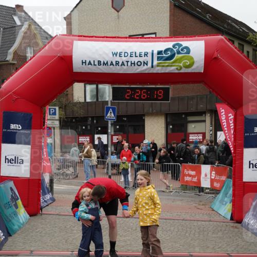 04.05.2025 - 8. Wedeler Halbmarathon Felixshl http://msf.ph/oto/7837077 04.05.2025 12:26:17 Ziel 891 meine-sportfotos.de