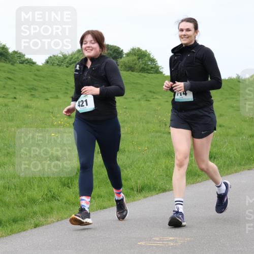 04.05.2025 - 8. Wedeler Halbmarathon Lena Gebhardt http://msf.ph/oto/7837084 04.05.2025 11:33:04 Laufen 421, 54 meine-sportfotos.de