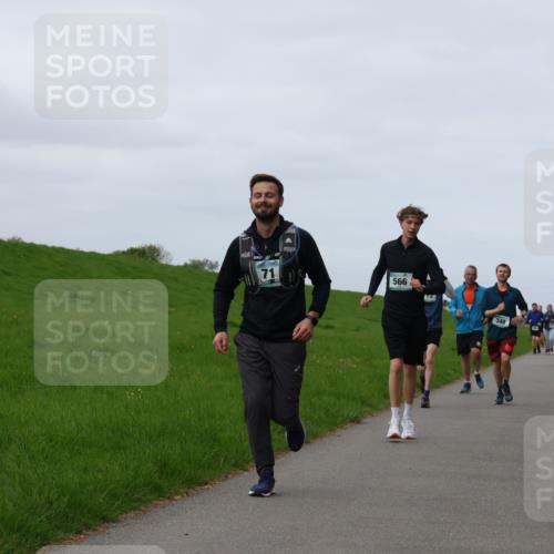 04.05.2025 - 8. Wedeler Halbmarathon Yannick Fuchs http://msf.ph/oto/7837122 04.05.2025 11:46:03 Laufen 566, 348 meine-sportfotos.de