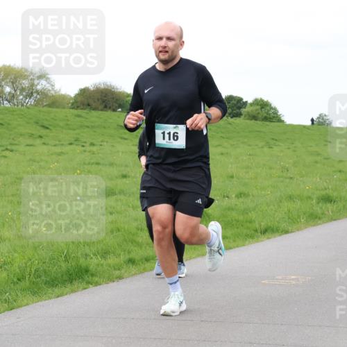 04.05.2025 - 8. Wedeler Halbmarathon Lena Gebhardt http://msf.ph/oto/7837138 04.05.2025 11:33:10 Laufen 116, 20, 115 meine-sportfotos.de