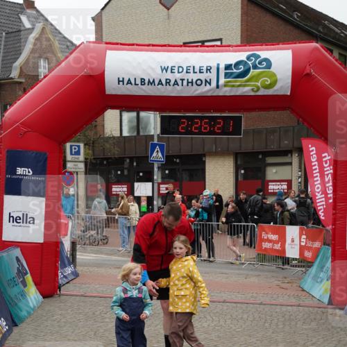 04.05.2025 - 8. Wedeler Halbmarathon Felixshl http://msf.ph/oto/7837144 04.05.2025 12:26:19 Ziel 891 meine-sportfotos.de