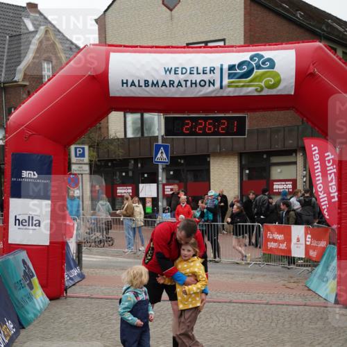 04.05.2025 - 8. Wedeler Halbmarathon Felixshl http://msf.ph/oto/7837172 04.05.2025 12:26:19 Ziel 891 meine-sportfotos.de