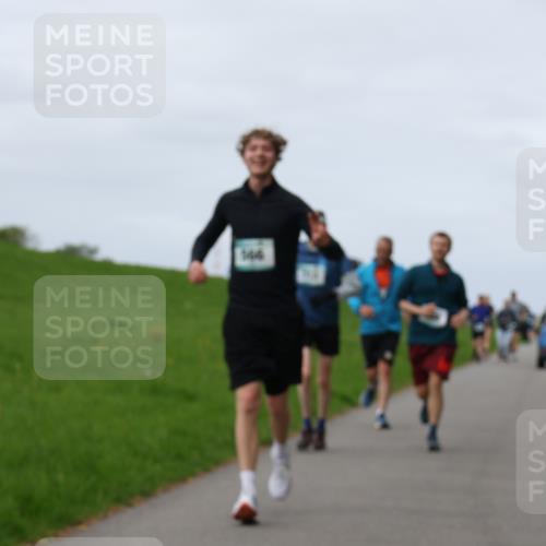 04.05.2025 - 8. Wedeler Halbmarathon Yannick Fuchs http://msf.ph/oto/7837179 04.05.2025 11:46:05 Laufen 166 meine-sportfotos.de